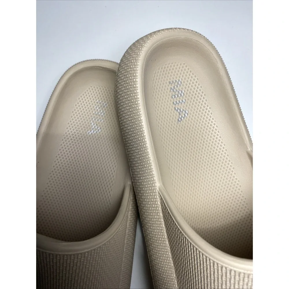 MIA lexa slides